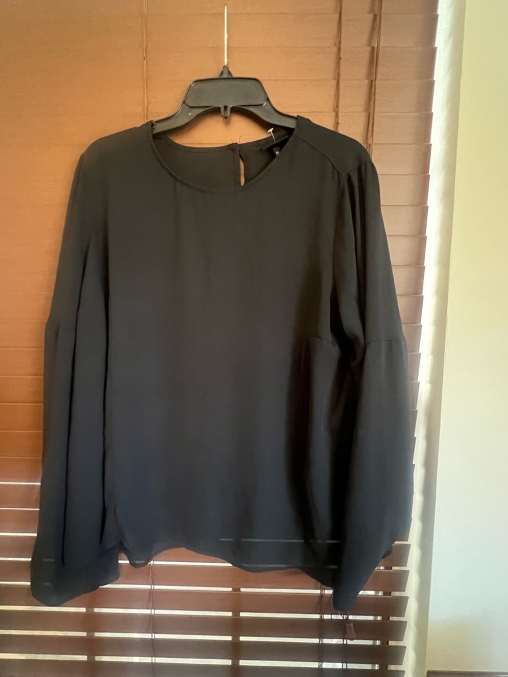 Who What Wear Black Long-Sleeve Crewneck Blouse